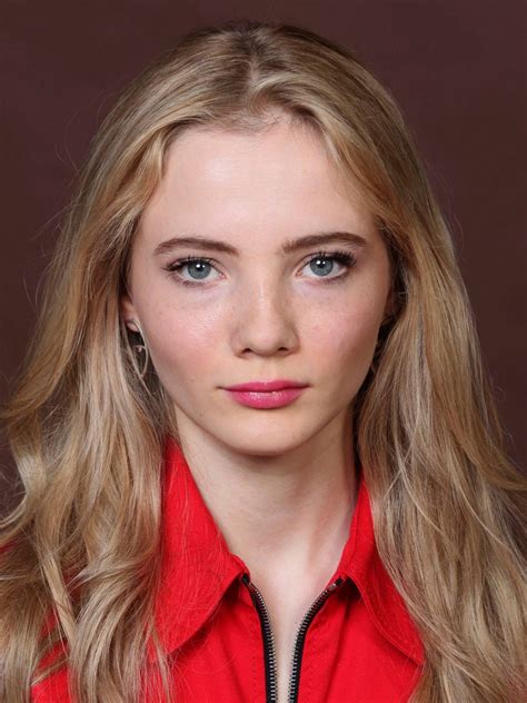 freya allan relationships|Freya Allan: Biography, Age, Family, and Career Highlights